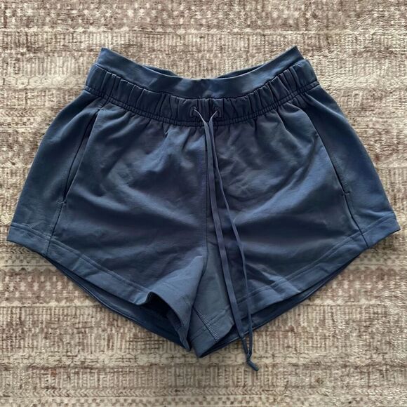 Lululemon Size 4 blue athletic shorts - Picture 1 of 6